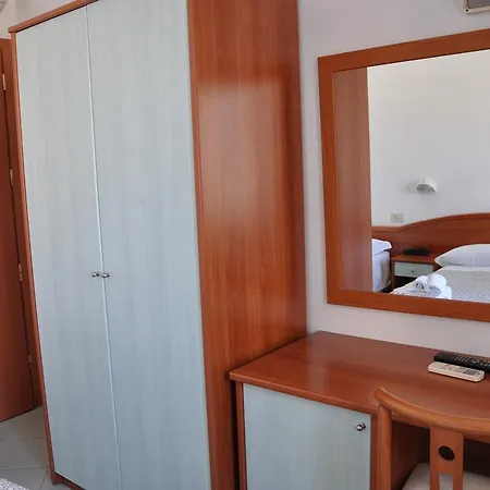 Hotel Caterina 3*