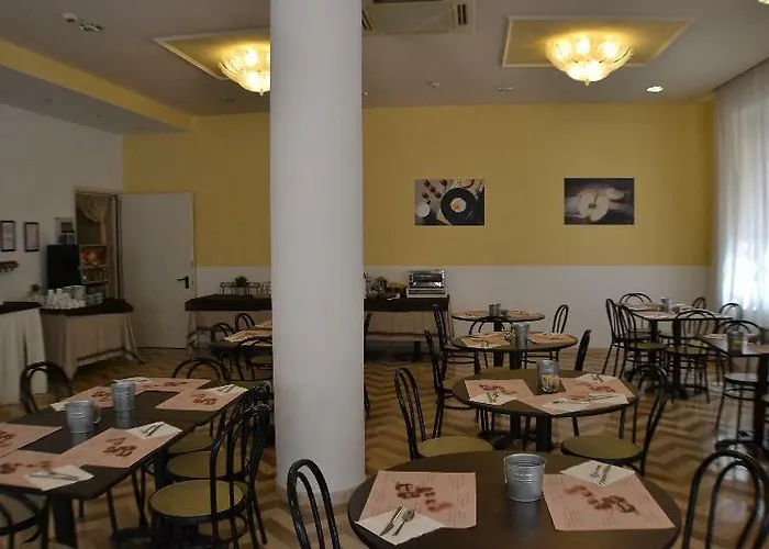 维拉卡特里纳酒店 酒店 里米尼